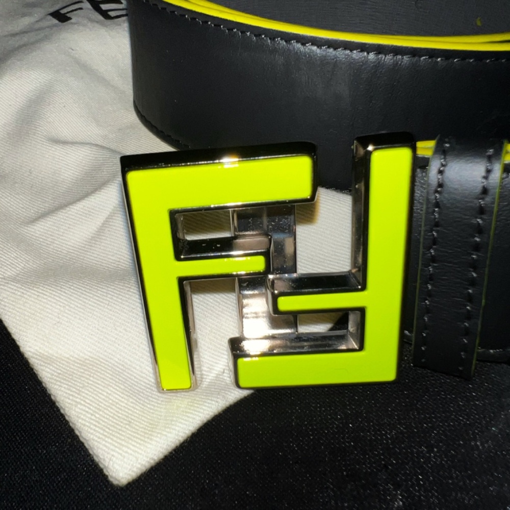 Fendi Men's Belt Black leather Neon Buckle Size(100/40) *NEW IN BOX*